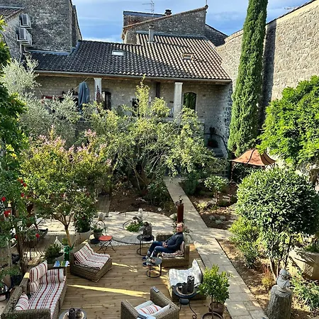L Antre De Pierres - D'hotes Et *