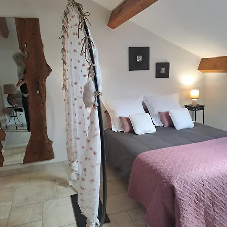 L Antre De Pierres - D'hotes Et * Berrias-et-Casteljau