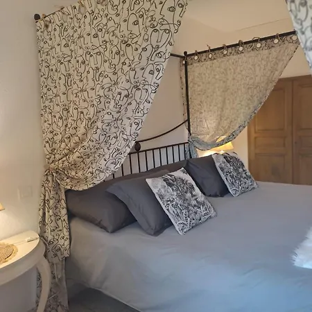 Holiday home L Antre De Pierres - D'hotes Et